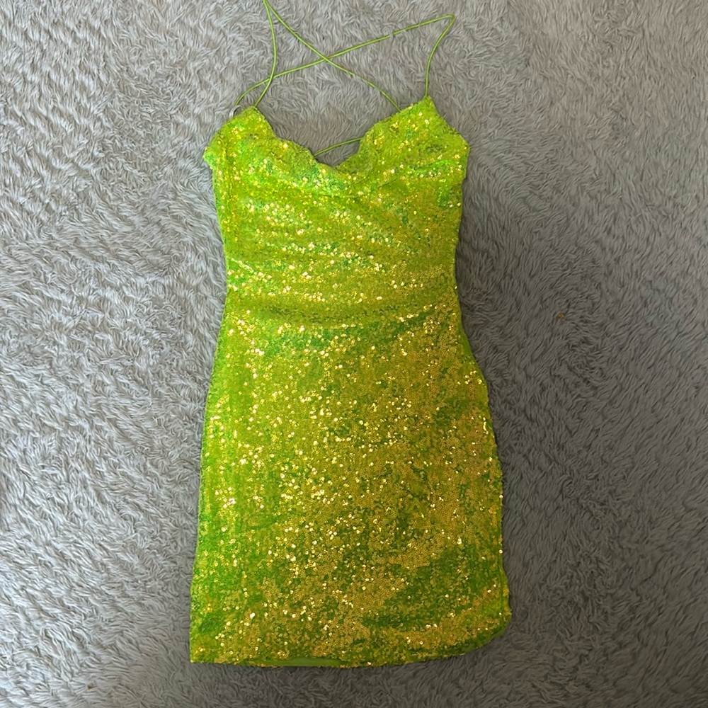 WINDSOR xs lime erridesant semi-formal dress